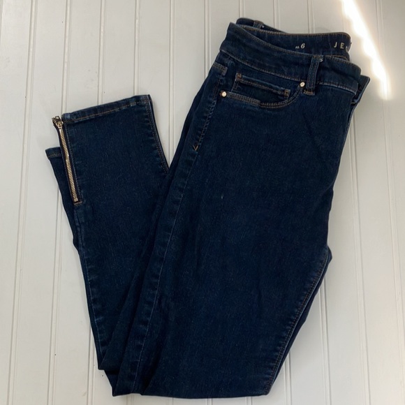 White House Black Market Mid-Rise Crop Jeggings - Picture 5 of 9